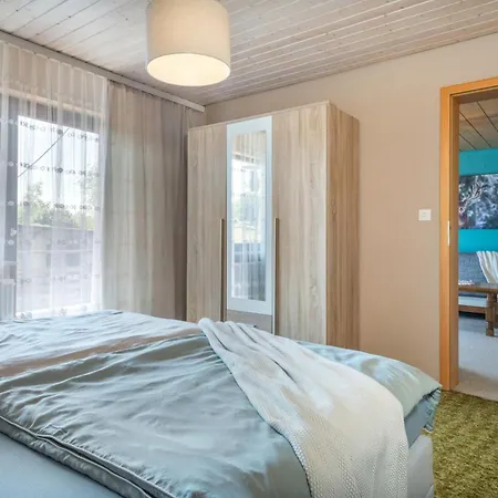 Victoria Apartment